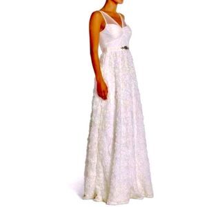 ADRIANNA PAPELL TULLE CHIFFON PETAL GOWN 6 NWT
